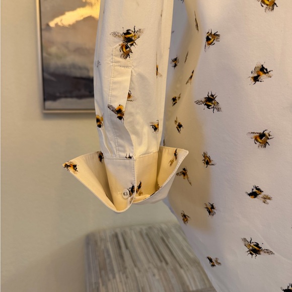 Victoria Beckham for Target Iconic Bee Print Blouse Structured Designer Top - Picture 9 of 15